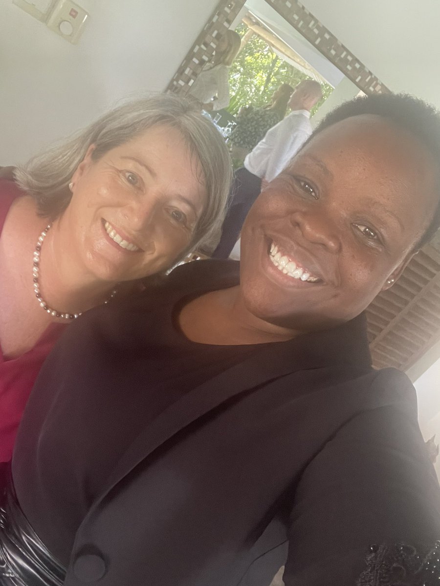 With Balozi Mary O’Neill @IEAmbDar , the Ambassador of Ireland to Tanzania. Its always super nice being in her crowd.. we had to steal a selfie 😄 and this is the best one after 5 trials!!