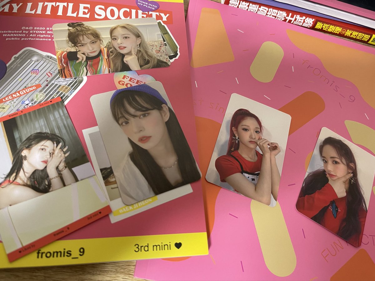 fromizu417416's tweet image. 今日買ったアルバムのトレカ結果！！
ロムセは被ったけど、ジホンも当てたし
他も初めてだから嬉しい😁

またちょこちょこ買うかな！
#fromis_9 #funfactory #mylittlesociety #feelgood #fun