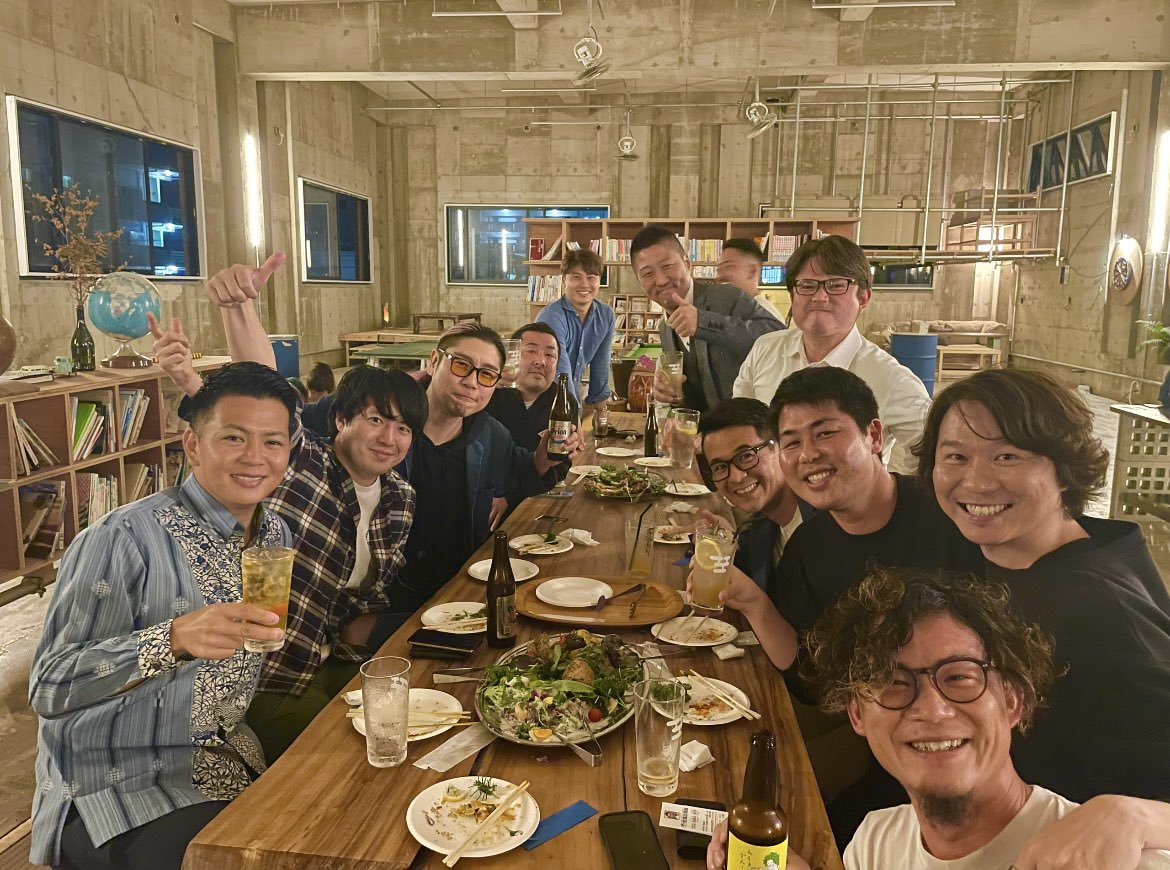 kayo_soichiro's tweet photo. 名護のスタートアップ盛り上げる会 in coconova

熱量のある人たちとお話しをするのは楽しい！

挑戦者を1番応援できる街にするために引き続き全力で取り組んでいきます。 https://t.co/BKh53NHbex