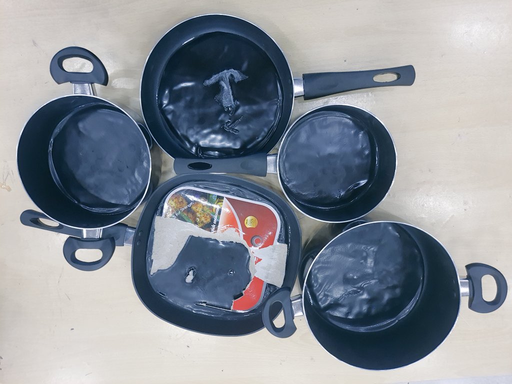 AirCustomsCNN's tweet photo. Another successful interception by Indian Customs! Intercepted a pax arrived from Dubai with 294g of gold worth ₹16,64,040/- pasted inside non-stick cookware. Recovered by AIU, Kannur Airport. @cbic @cgstcustvm @ccphqrskochi @PIBTvpm #IndianCustomsAtWork https://t.co/6nWC2hIKrE