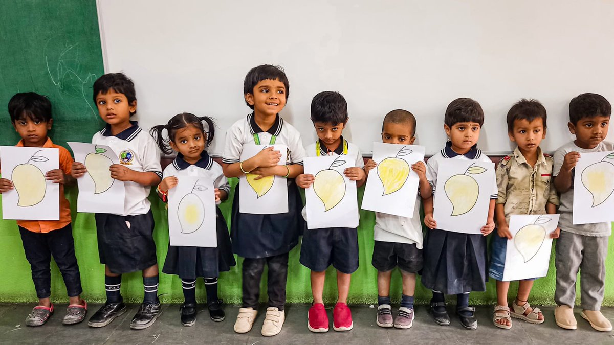 KeesaraPallavi's tweet photo. Engaging PP1 Kids in Fun Tracing and Coloring Activity to Enhance Eye-Hand Coordination.
#PP1KidsActivity #EyeHandCoordination #FunLearning #KidFriendly #CreativeKids #PGOS #pais #piskeesara #keesara https://t.co/KiDz9YUEdq