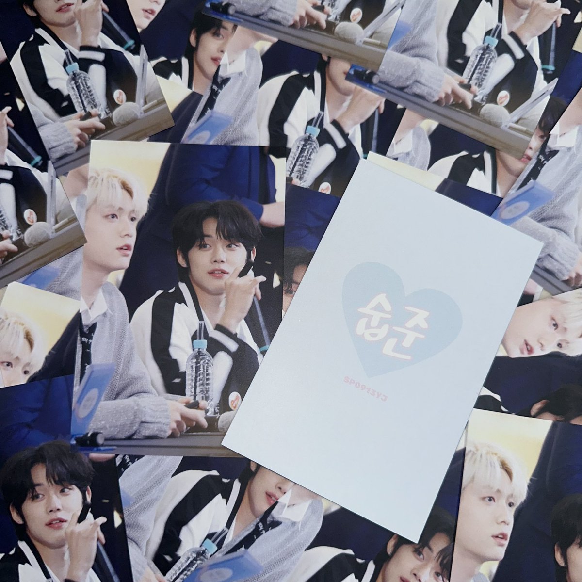 sp0913yj's tweet photo. 𝐛𝐮𝐧𝐧𝐲 𝐛𝐚𝐤𝐞𝐫𝐲 by 숩준 🤍
sweet mirage in singapore &amp; taipei.

☁️ retweet &amp; like! 😆
☁️ super limited sets! 
☁️ first 25 each stage: full set

#투모로우바이투게더 #TXTinTaipei 
#TXTinSingapore #TXTinSG https://t.co/WLnDTKBD8z