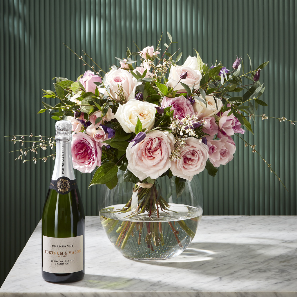 WIN! A blooming lovely #MothersDay with Fortnum's 💐 We'll deliver a hand-tied bouquet with a bottle of Champagne to the motherly figure in your life this Mother's Day. Simply follow @fortnums like + share this post and a winner will be chosen at random. Ends 12pm Fri. GOOD LUCK!