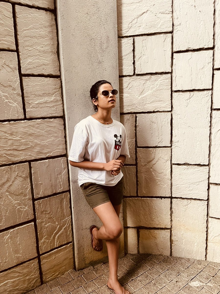 Poorvikaactress's tweet photo. “Be yourself because an original is worth more than a copy”
#instagood #classyme #newpost https://t.co/HEGlM1RQhj