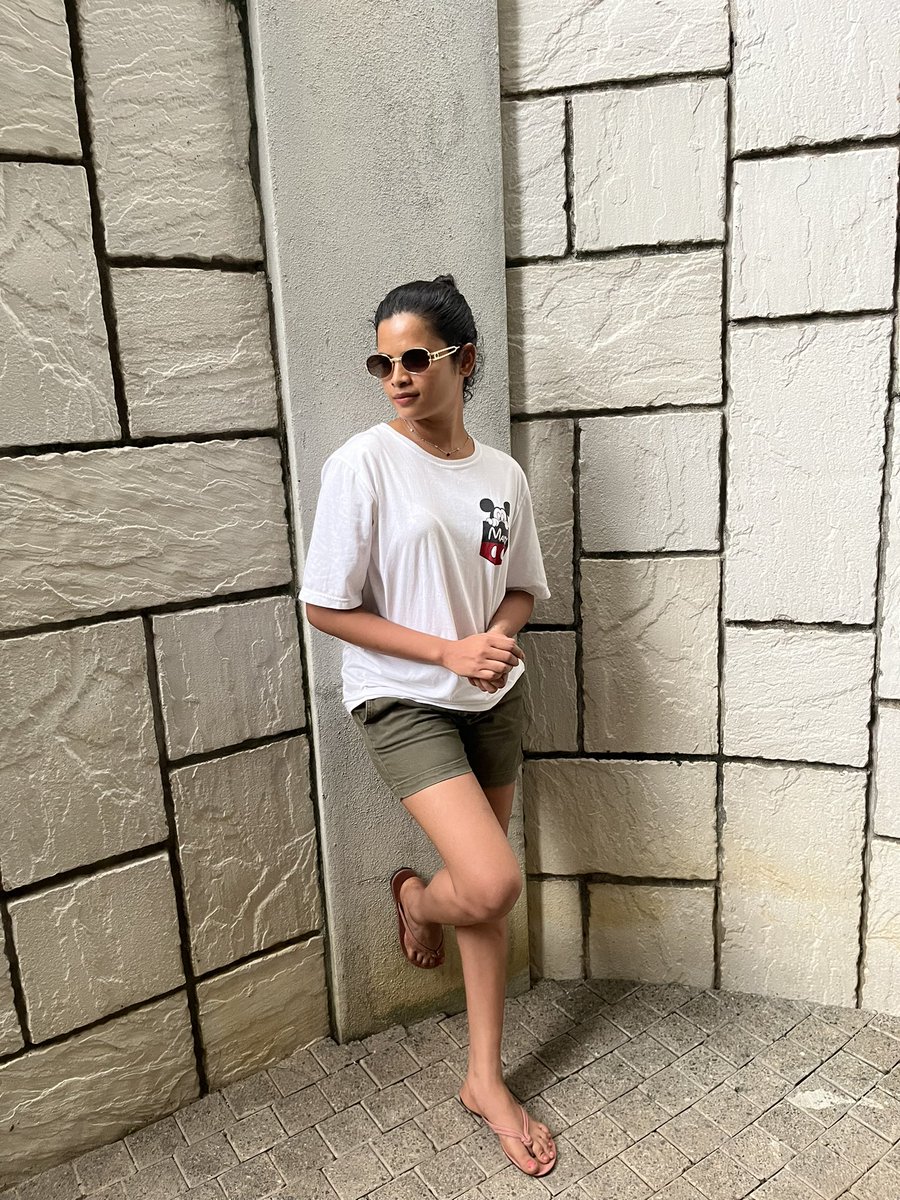Poorvikaactress's tweet photo. “Be yourself because an original is worth more than a copy”
#instagood #classyme #newpost https://t.co/HEGlM1RQhj