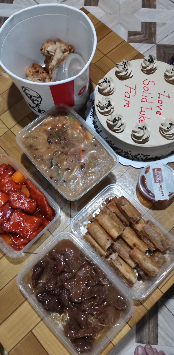 TeamLukeOFC_'s tweet photo. First of all thank you Solid Luke and success yung anniversary natin,sana napasaya ka namin luke sa kunting paregalo namin sayo at deserb mo lahat yan,proud kami sayo sa mga blessings na nakukuha mo. More Anniversary to come and Thank you sa mga nag bigay para mapadala natin to🔥 https://t.co/Unt09Fnr4s