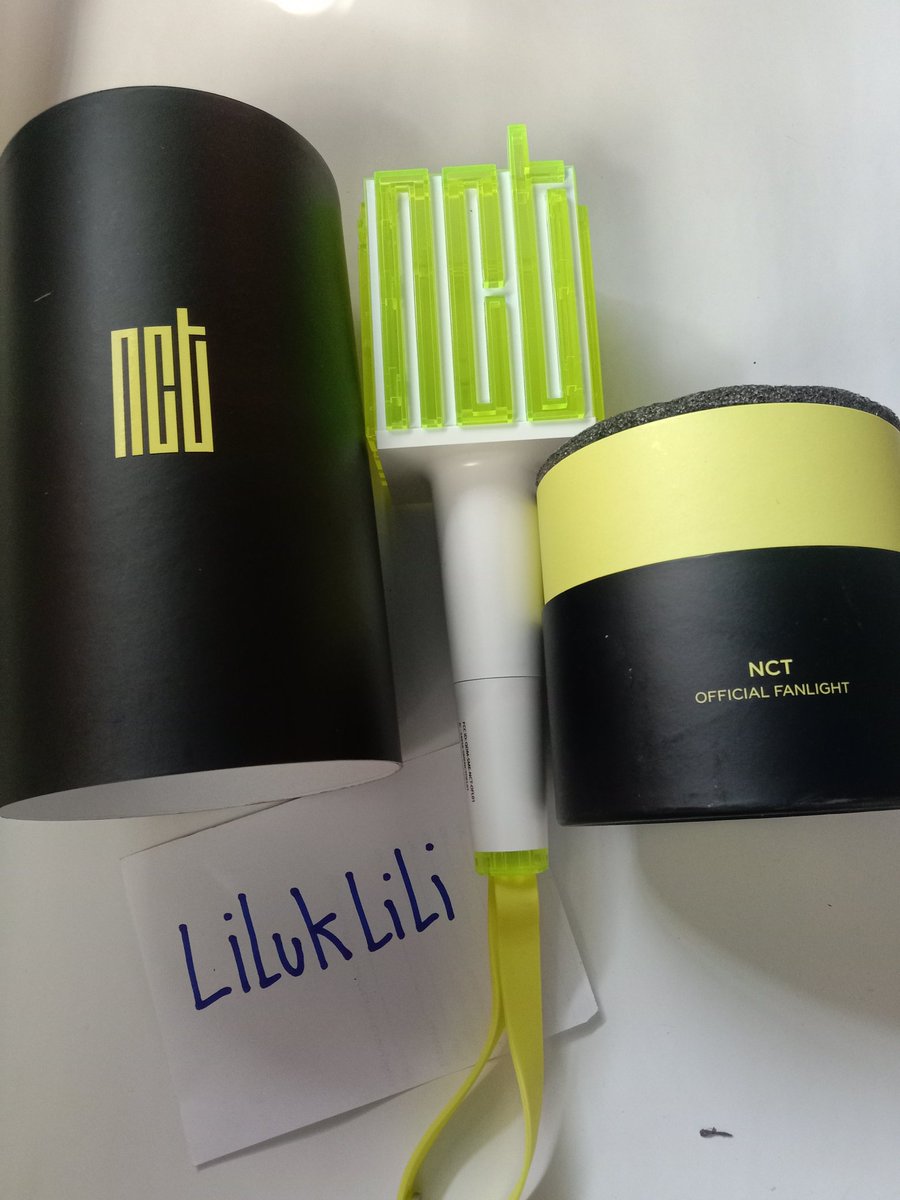 liluklili's tweet photo. ส่งต่อน้องวุ้นกรอบ 1100 บาท รวมส่งแถมถ่าน ใช้ครั้งเดียวในคอนน้องดรีมวันที่ 10 #ตลาดนัดnct127 #ตลาดนัดnctdream #THEDREAMSHOW2_in_BKK #แท่งไฟ เมนชั่นหรือเดมสอบถามได้ค่ะ https://t.co/RwaTn4xYJN