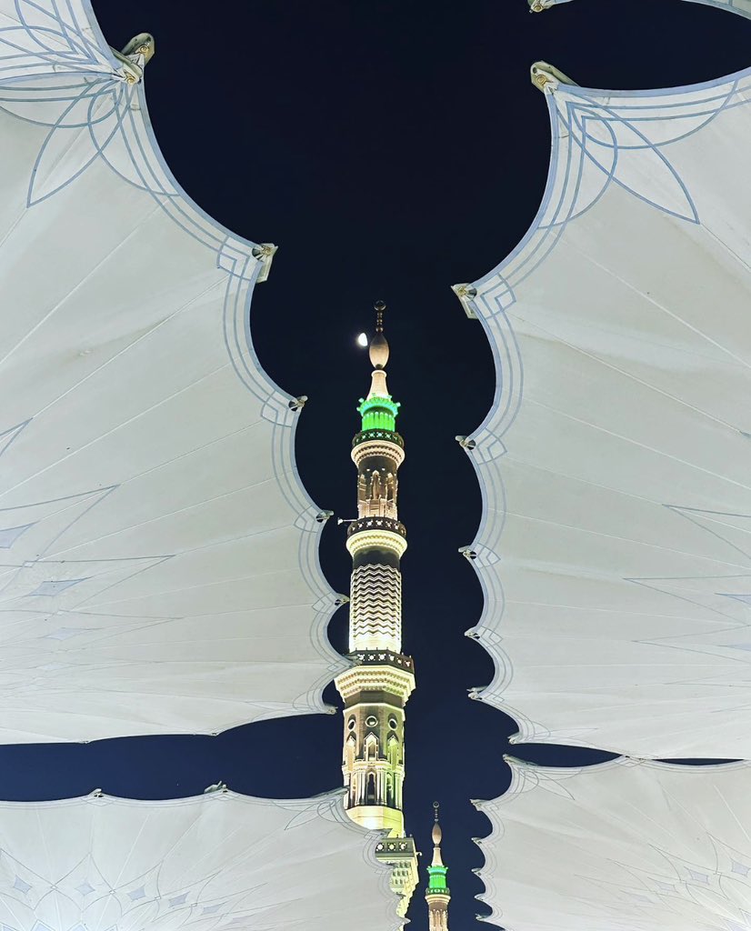 omarsuleiman's tweet photo. Home. Al hamdulilah.

May Allah grant you all the opportunity to visit the illuminated city of the Prophet ﷺ.

May Allah grant us all the eternal companionship of the Prophet ﷺ.

Ameen https://t.co/n1Z4ZB4r3Q