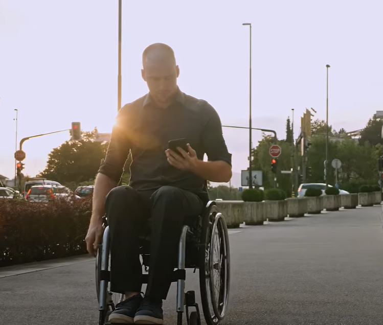 Prorogate le agevolazioni economiche, pari al 50% del canone, per le offerte di telefonia e connettività su rete fissa e mobile per le persone con gravi limitazioni della capacità di deambulazione #Agcom #disabilità #Disability #DisabilityRights 
bit.ly/3TgLnc3