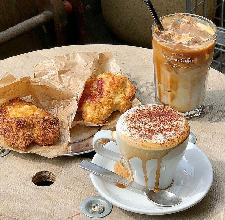 chanelkake's tweet photo. cafe outings ♡ https://t.co/nVPl98Y9DK
