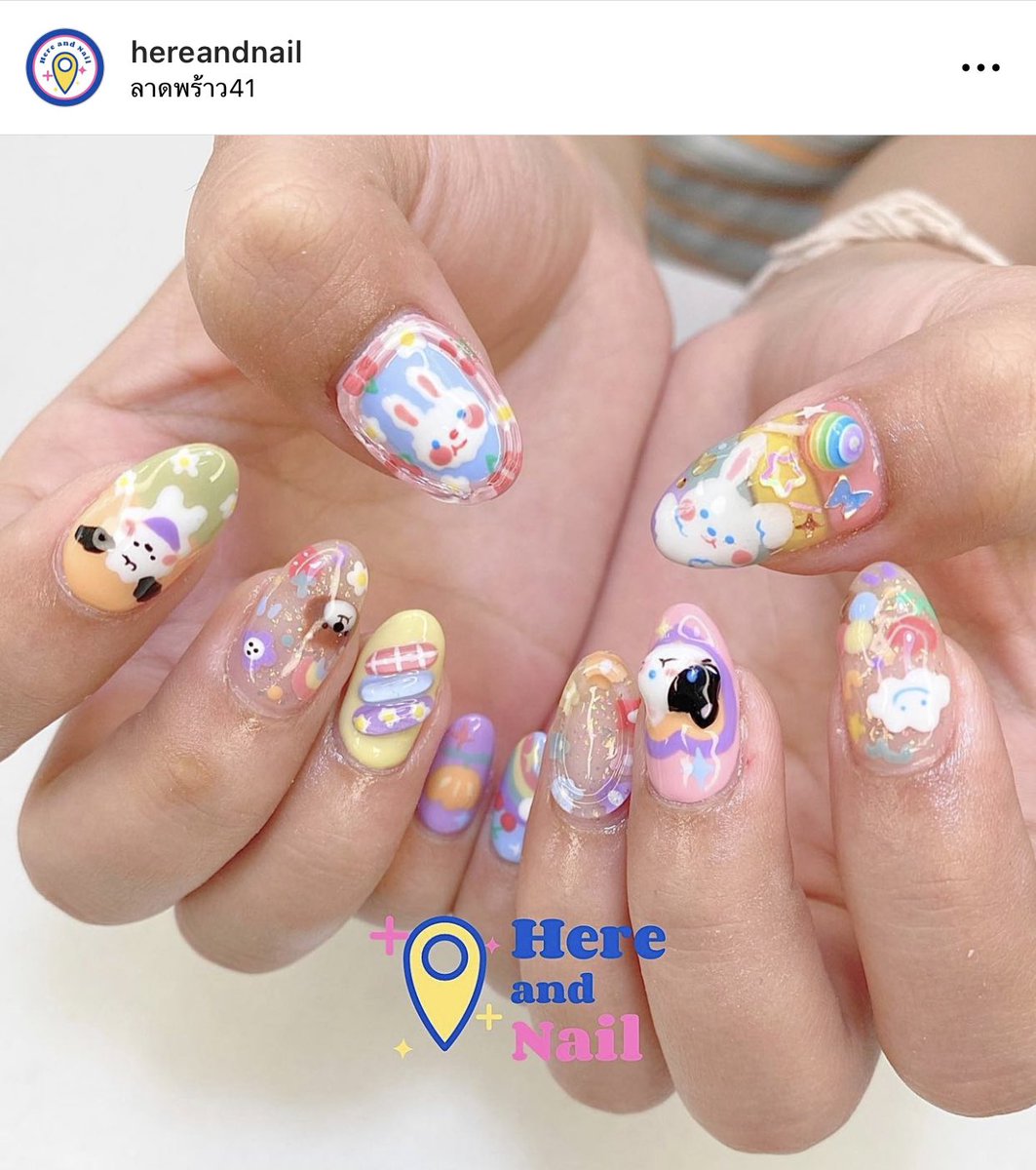 atmoment's tweet photo. ร้านทำเล็บที่หนึ่งในใจ 💅🏼✨🫶🏼 มีแบบเยอะมากกก แถมราคาไม่แพงเลย แอบเห็นมีลายของน้องดรีมด้วย น่ารักมากๆๆๆๆ พิกัด @_hereandnail ค่า 🥺💖 https://t.co/6mXl9ZZbVX