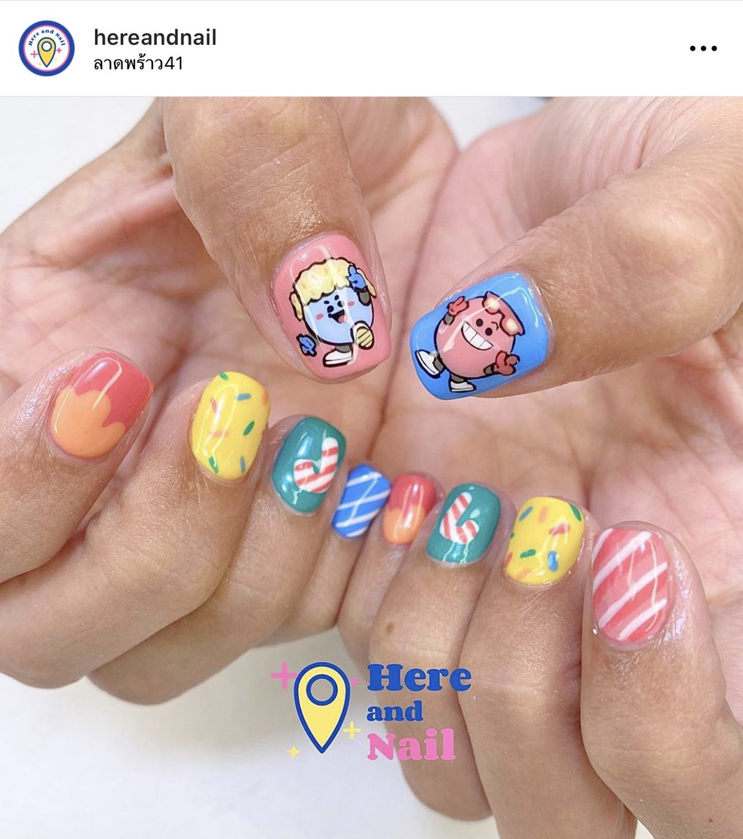 atmoment's tweet photo. ร้านทำเล็บที่หนึ่งในใจ 💅🏼✨🫶🏼 มีแบบเยอะมากกก แถมราคาไม่แพงเลย แอบเห็นมีลายของน้องดรีมด้วย น่ารักมากๆๆๆๆ พิกัด @_hereandnail ค่า 🥺💖 https://t.co/6mXl9ZZbVX