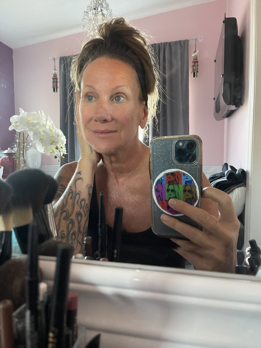 Madusa_rocks's tweet photo. Good morning beautiful.
Waking up at 60 years old, embracing your beauty, getting decent sleep, having the best sex of ur life with your husband, eating well and choosing NO toxicity IN life. There are choices. #choice #noforce #nofear https://t.co/u0sXap3bMk