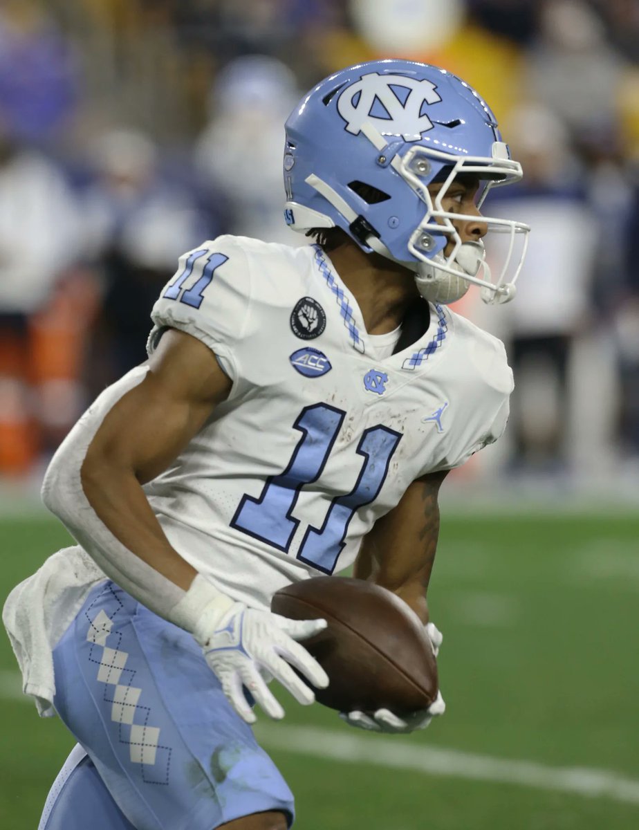 CFBHome's tweet photo. Final Four Uniform Matchup: 4. North Carolina v. 2. Tennessee

Poll below⬇️ https://t.co/WUipmmhAuX