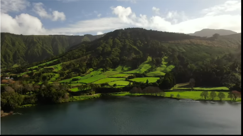 THEIALX's tweet image. #Azores. Green wonder of Atlantic
1 Jun 2021

Anton somewhere
Extremely green and isolated place, unique climate, ecstatic scenery. 
We travel to #SanMiguel, #Faial, #FloresIslands, see what largest endemic collection of plants, birds in world looks like.

youtu.be/-z7_Dq_aGoA