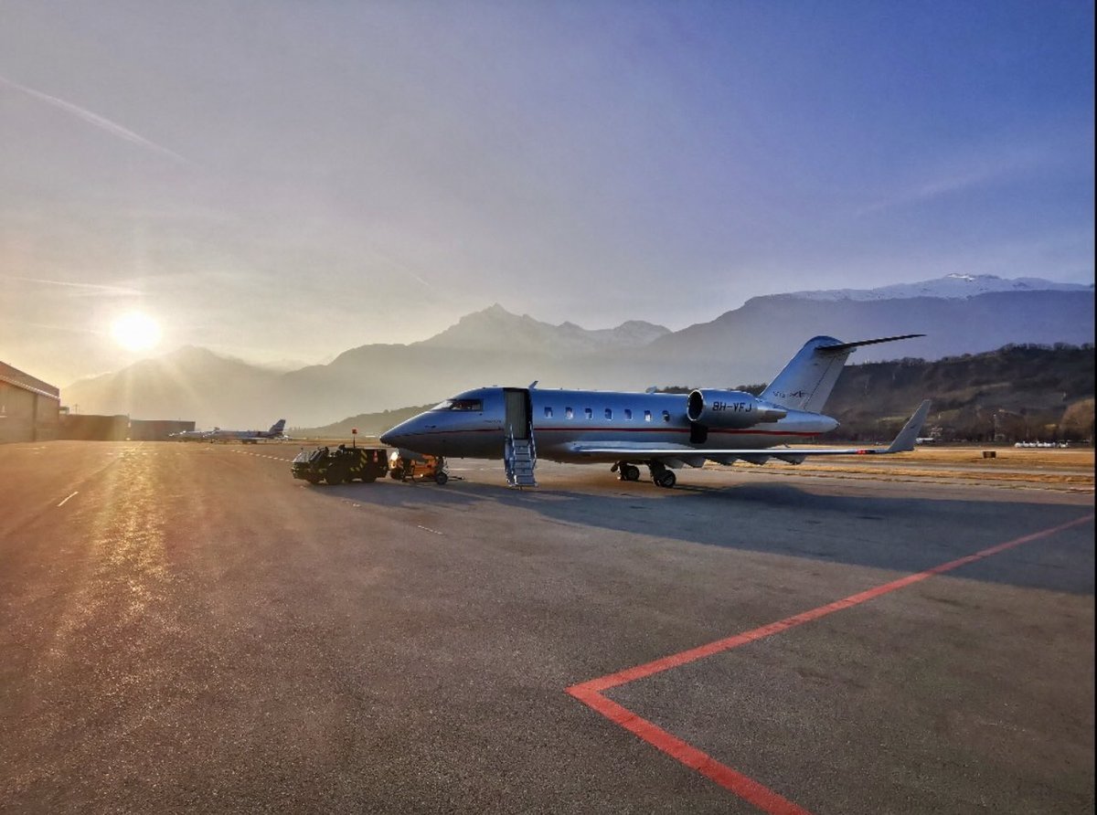 MaceAero's tweet photo. Bombardier Challenger 605 ready for a sunset departure from Sion. 🌅 ✈️ 

Thank you to our operator partner @vistajet 

If you are looking to charter flights, our Charter Team is ready to help you. 
Contact charter@maceaero.com or DM us for a no-obligation quotation.

#privatejet https://t.co/aRVv2xqRY9