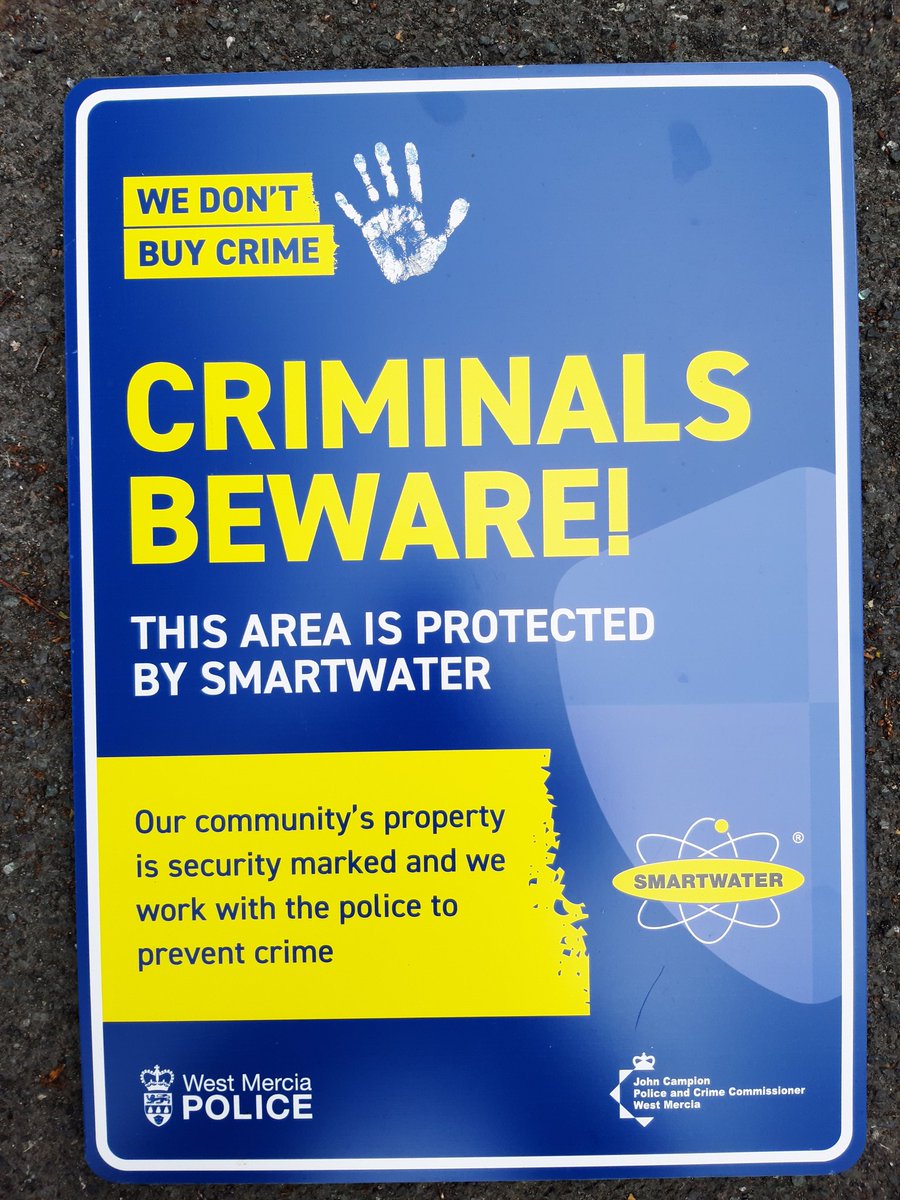 @WeDontBuyCrime are out registering Smartwater kits in Winyates Green Redditch for Cllr Peter Fleming. @WestMerciaPCC @CCPippaMills @RedditchCops #neighbourhoodmatters @WMPRuralMatters preventing acquisitive crime.