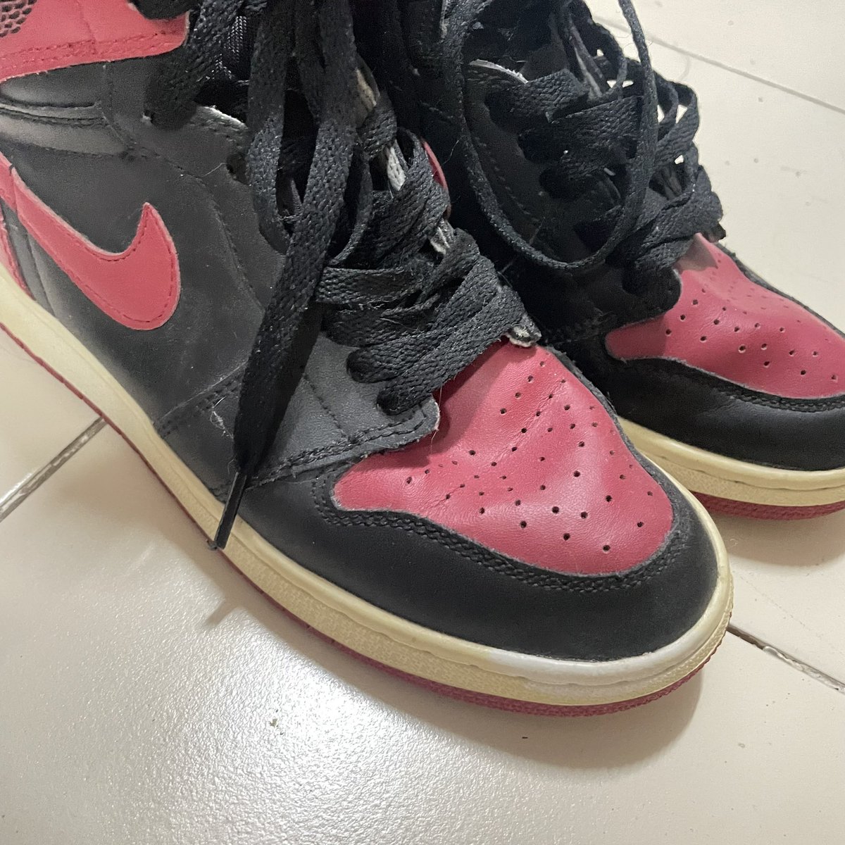 _tk19kk's tweet image. Size 37.5 ขอบเหลืองนิดหน่อยขอคนไม่ซีเรียสนะงับ 499 ส่งฟรี✅

#ส่งต่อรองเท้า #รองเท้ามือสองสภาพดี #รองเท้าผ้าใบ #รองเท้าผ้าใบมือสอง #รองเท้าnike #รองเท้า