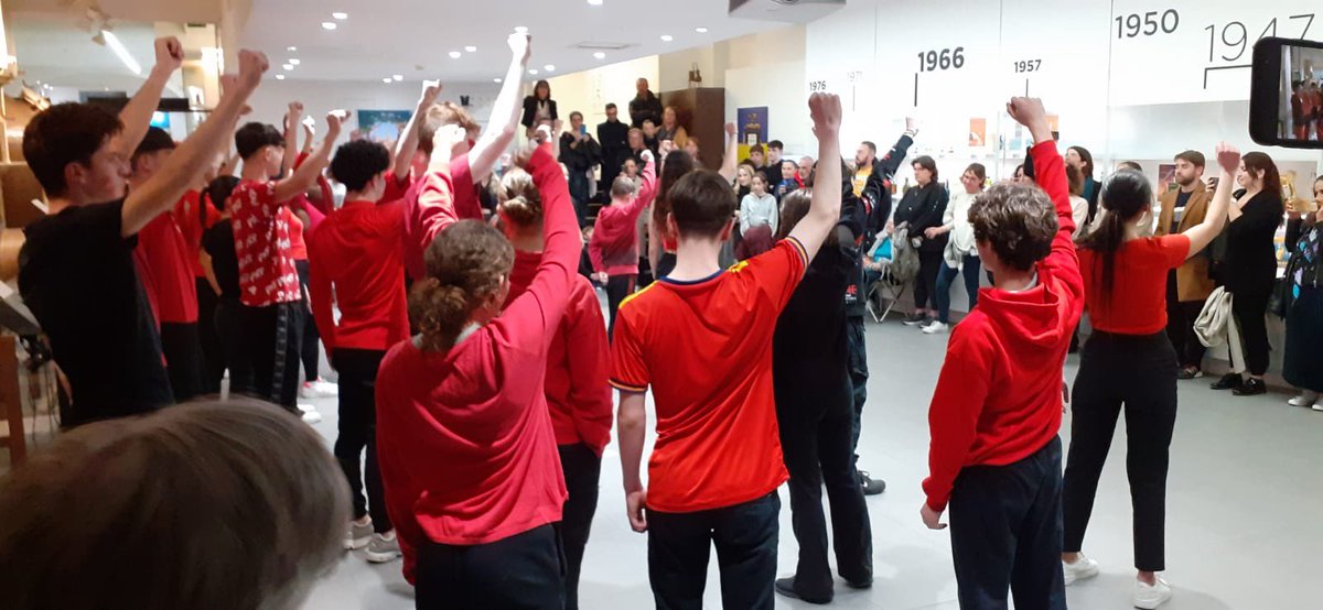 Spectacle danse 1ère EPPCS au MIP Grasse : le rôle des femmes dans la société, le combat contre les violences faites aux femmes. MIP -ville de Grasse -Delphine Pouilly chorégraphe. Action mêlant pédagogie citoyenneté. Félicitations à TOUTES et TOUS !@EpsAcNice <a href="/VINCIGUERRA7/">Christiane Vinciguerra-Cerami</a>