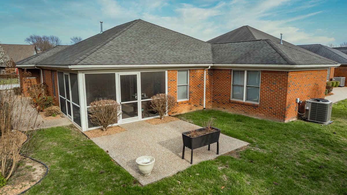 👀 This spacious patio home in Jeffersonville will be hitting the market later today!

🐎🏌️‍♀️

Contact us for more information!

DM me or <a href="/PaigeCooper__/">Paige Cooper Home Group 🏘</a> for more info!

PaigeCooperHomeGroup.com
eXp Realty