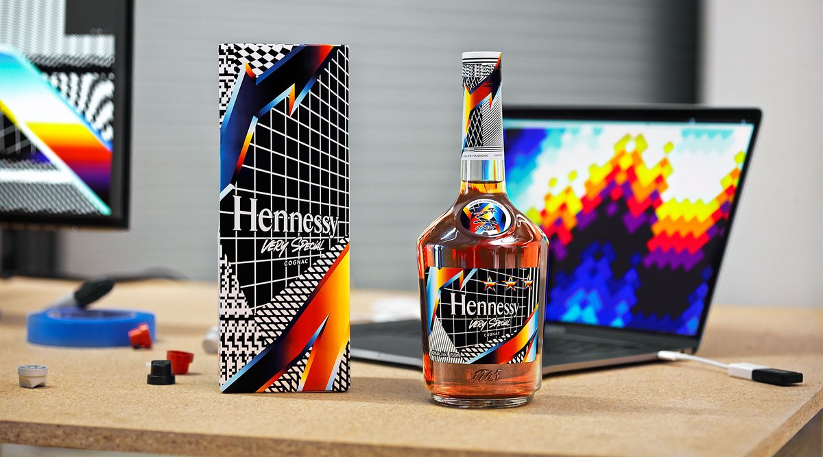at420by's tweet photo. #FelipePantone le cuenta a @Rderumba_real colabos tan top como esta que realizó con @Hennessy en nuestro #podcast

📺 https://t.co/TA9qZRIc5n https://t.co/Xi7oapGm3f