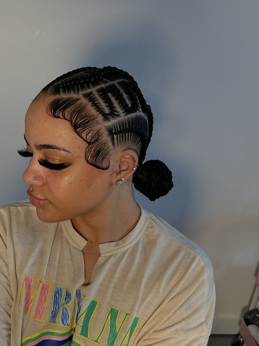 bretooexclusive's tweet photo. I’m a Atlanta braider IF THIS COMES ACROSS YOUR TIMELINE PLEASE RETWEET , thank you so much 💖💖 https://t.co/niDy4otUPs