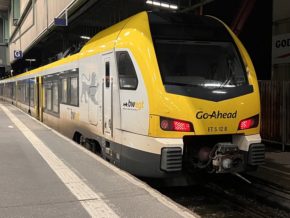 Josef_C_Wu's tweet photo. MEX16 BR429
Stuttgart➡️Geislingen 20:04
Stuttgart Hbf
#Stuttgart #DB #GoAhead #Bwegt #MEX #BR429 https://t.co/30bAjAWX5W