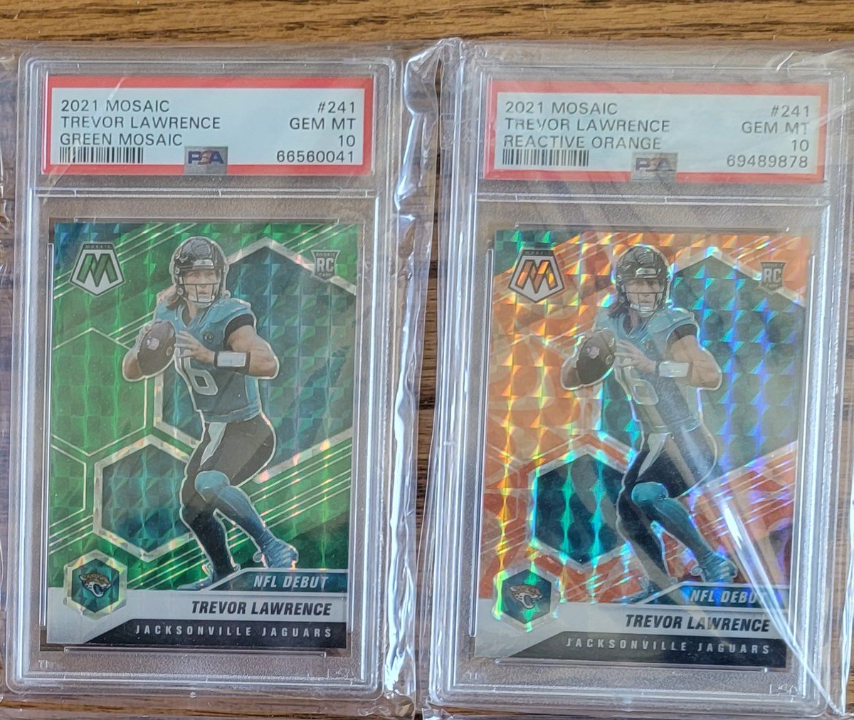 danbirdsall1's tweet photo. @cardboardbst $235 for the pair https://t.co/cOiEjhP8cT