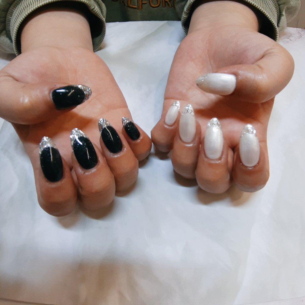 ガラスフレンチ🥰

 #ジェルネイル
 #ガラスフレンチ