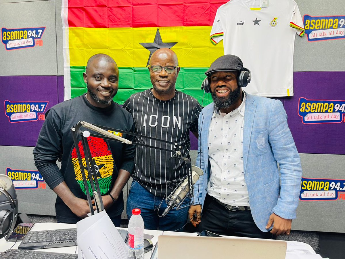 fairycloud40's tweet photo. Laliga was on Sports Nite @Asempa947_FM .Desmond Chiji / country manager for Ghana& Nigeria
#Ayodeji ADEGBENRO / Projects and Communications Coordinator
#Mutiu Adepoju former super eagles and Laliga league player/ LaLiga Ambassador
and #Stanley Chiji/ PA.@LaLigaEN @Adom1063fm https://t.co/EjsWwiV0BY