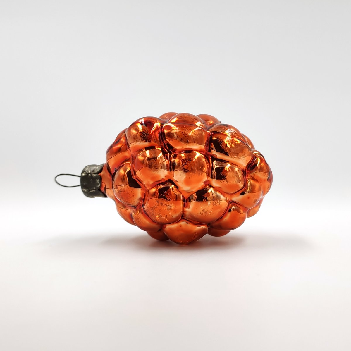 ag_ebay's tweet photo. Bronze Christmas ornament from set "Berries"

https://t.co/uVWTP8946S

#bronze #bronzeberry #bronzeornament #bronzeberryornament #uniqueornament #ebay #ebayitem #buyonebay #ebayornaments #ebayauction #ebaybestoffer #xmasornament #xmasdecor #handmadedecor #timetodecorate https://t.co/yHmUM0a1Pj