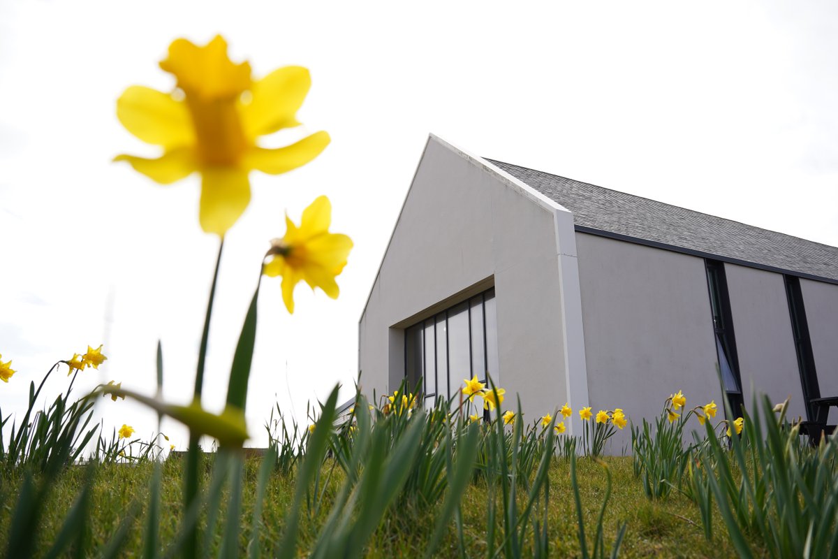 ScottishHostels's tweet image. Easter #budgetbreak ideas - go #hostelling!

Purse strings tightening this year? Here's a reminder that choosing hostels over hotels doesn't mean you have to compromise on quality and experience. Read our top reasons to go hostelling 👉 bit.ly/3GhsQGh #Hostel #Scotland