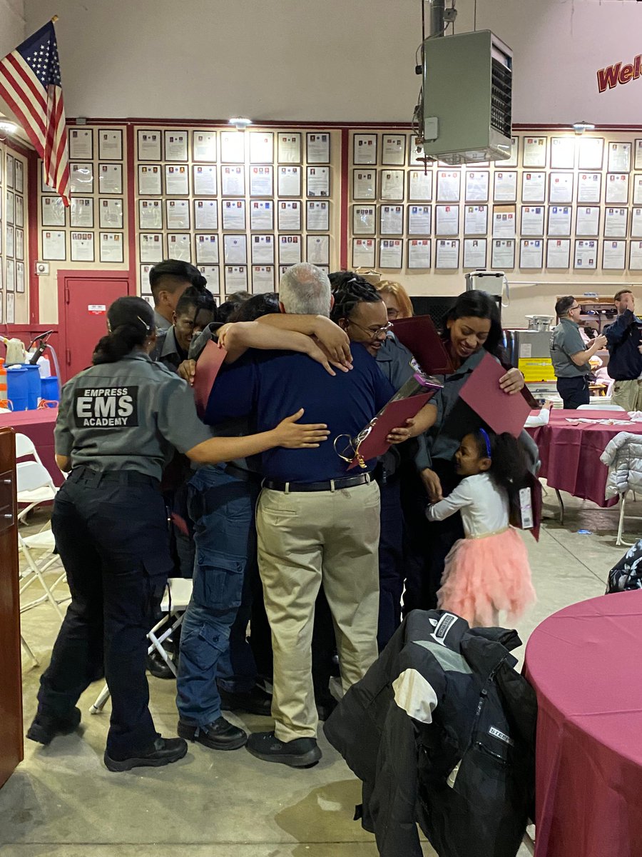 EmpressEMS's tweet image. Congratulations to our Winter EMS Academy on their graduation! We wish the students the best of luck as EMTs for Empress EMS. #EMSAcademy #PaidTraining #EMT