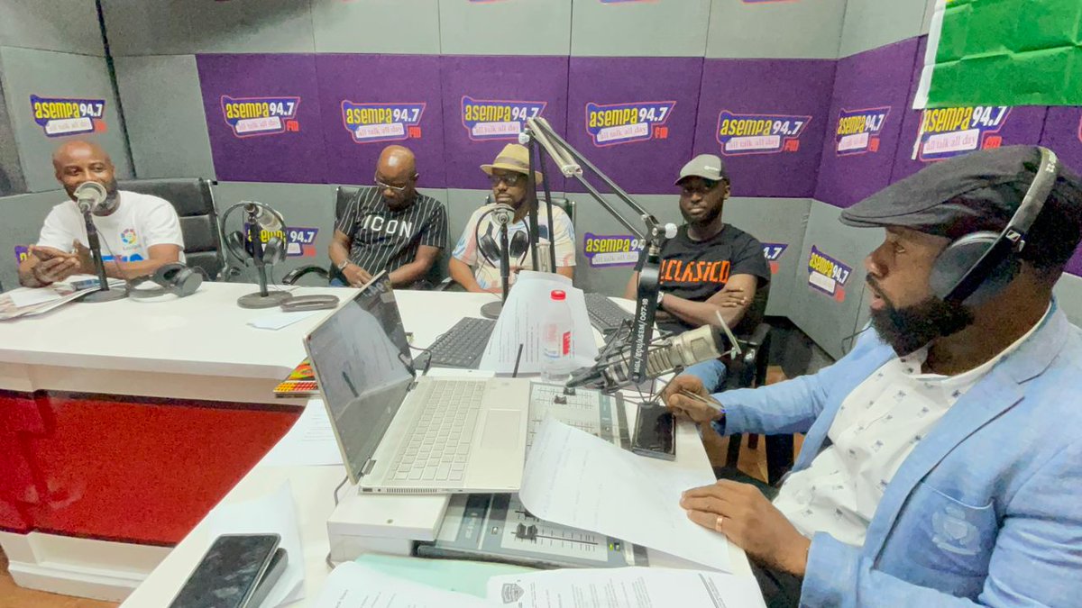 fairycloud40's tweet photo. Laliga was on Sports Nite @Asempa947_FM .Desmond Chiji / country manager for Ghana& Nigeria
#Ayodeji ADEGBENRO / Projects and Communications Coordinator
#Mutiu Adepoju former super eagles and Laliga league player/ LaLiga Ambassador
and #Stanley Chiji/ PA.@LaLigaEN @Adom1063fm https://t.co/EjsWwiV0BY