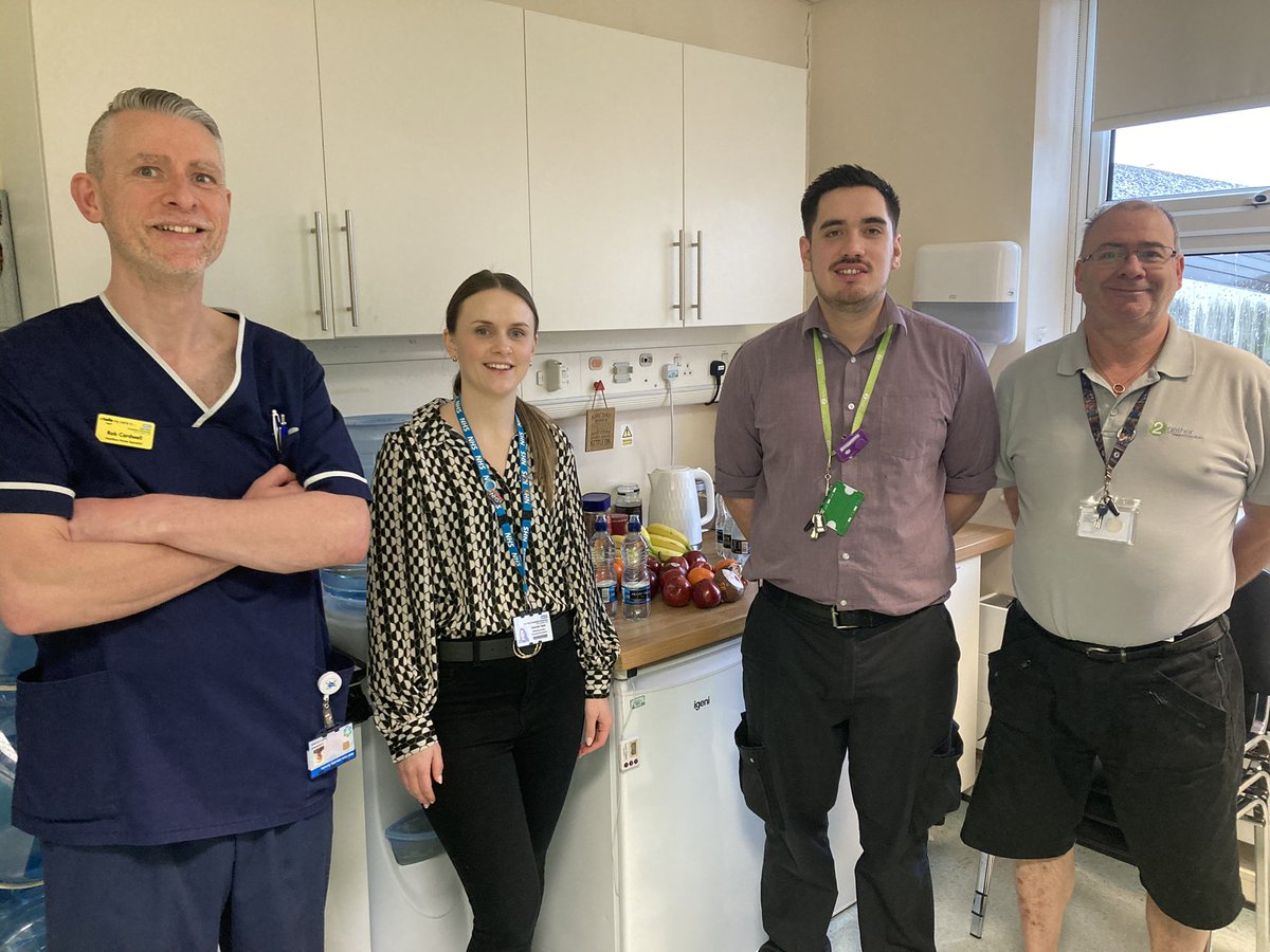 The Nutrition Team supporting the Well-being Team to deliver fruit and bottled water to staff at QE for #nutritionandhydrationweek @EKHUFT @FTSU_EKHUFT @EKHUFTWellbeing