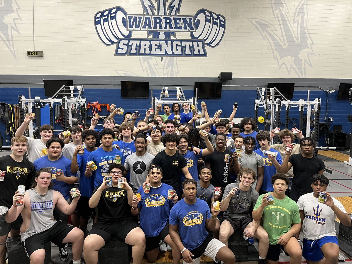 Great morning lift coupled with a big donation to our Students of Service for their food drive! #GoldStandard