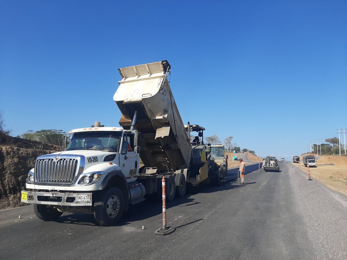 LuissFbl's tweet photo. Variante Coveñas - UFI 7.2 Proyecto Antioquia Bolívar #SúperPoderCóndor Construyendo futuro, invirtiendo en el presente. CONSTRUCCIONES EL CONDOR https://t.co/5Dars16AMX
