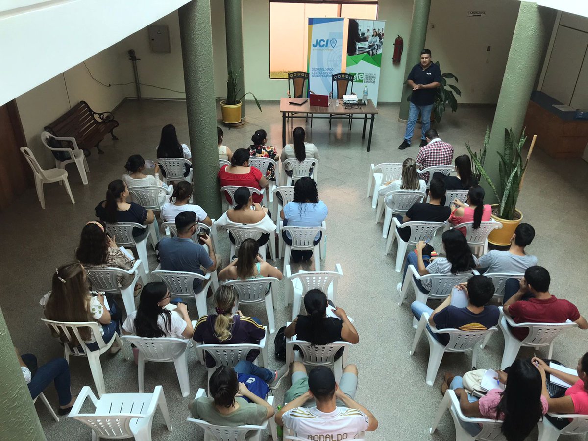 JCICnelOviedo's tweet photo. Primera clase del taller de Elaboración de Tesis Paso a Paso impartida por el PNS @Oscar_Vazquez_G
#JCI
#JCIPy
#JCICoronelOviedo
#LiderandoConAcción
#Rumboalos50años https://t.co/S0puZP8J8W