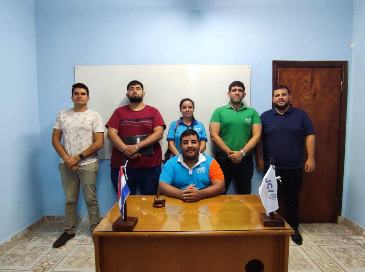 JCICnelOviedo's tweet photo. Tercera Reunión de la Junta Directiva Local de la JCI Coronel Oviedo 💙💛💪🏻
#JCI
#JCIPy
#JCICoronelOviedo
#LiderandoConAcción
#Rumboalos50años https://t.co/3qYjyTHHQR