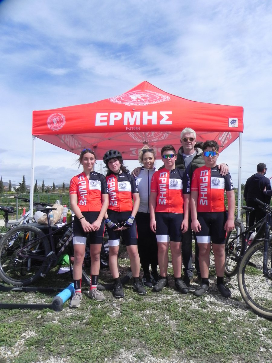 im99_chs's tweet photo. Ermis Cycling Team = #Family
JOIN US at https://t.co/ICfuq0orLB
FB : Ermis Cycling Team
@ermiscycling
@tofitsport
@tofitcompany
@VittoriaTires
@vittoriatyres
#cycling #mtb #track #cyclingtraining #mtbtraining #tracktraining #velodrome #roadbike https://t.co/lS6OG7dK34