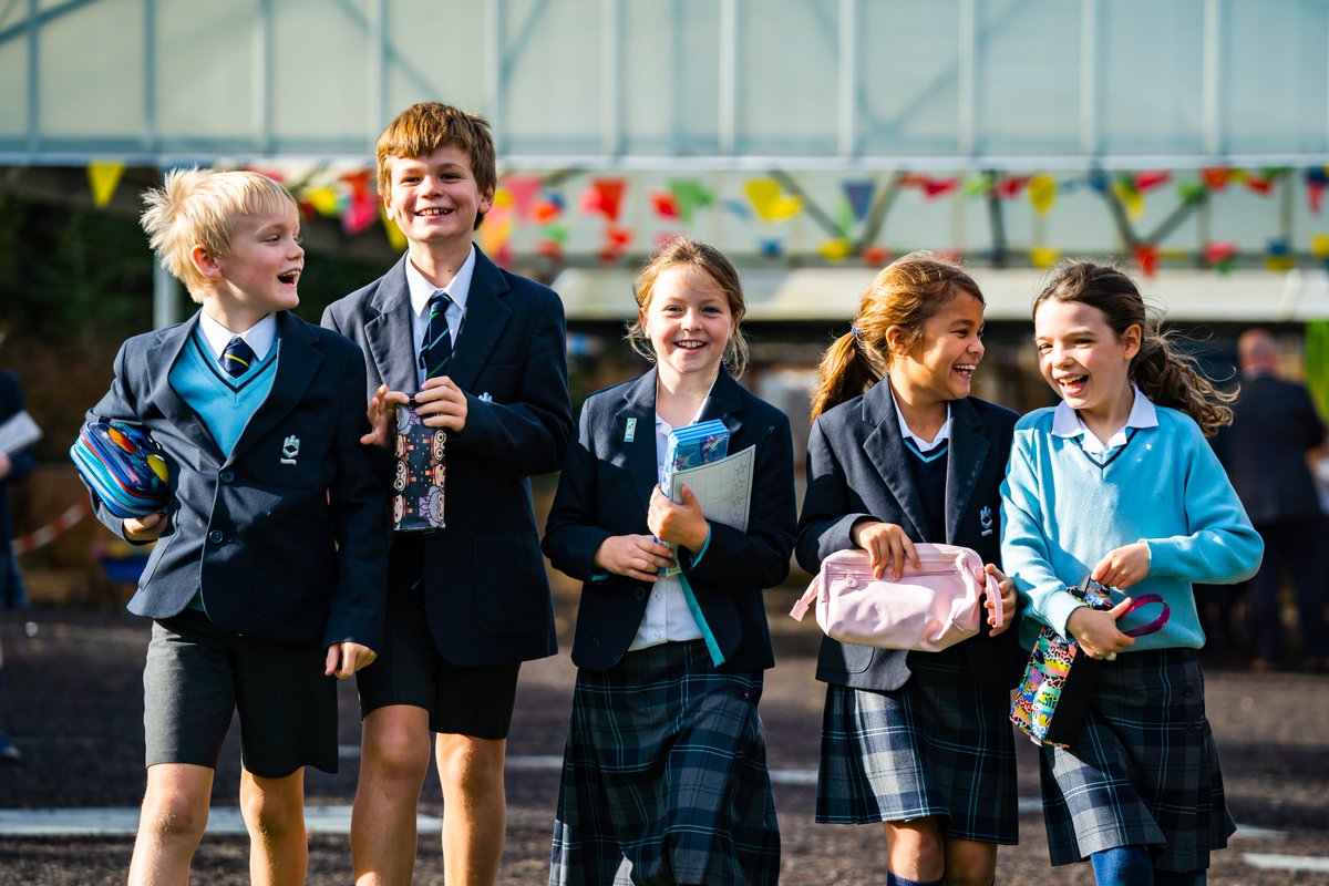 Kings_Ely's tweet photo. The closing date for our Director of @Kings_Ely_Music vacancy at King's Ely Junior is this Friday (March 17th)! 🎼

We seek to appoint a passionate #musician, who has a love of instrumental and choral #music, to work alongside our Head of Classroom Music.

https://t.co/cBnVDOsgId https://t.co/rU8CN7igSX