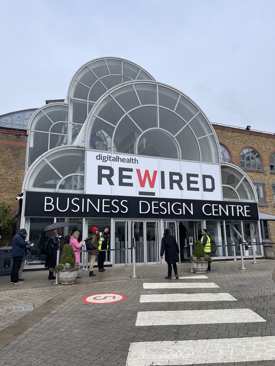 Ann Cole 💙 tweet media