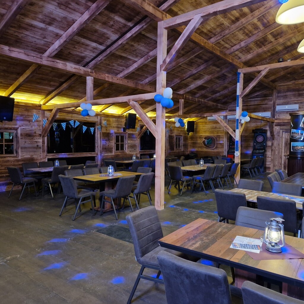 AmBerghof's tweet photo. #Livemusik, #Bar, #Thalfang, #Livelines, #Konzert, #Musik, #Bier, #Feiern, #GuteZeit, #Nightlife, #Unterhaltung, #Party, #BesteBand, #Veranstaltung, #livemusic, #beer, #nightlife https://t.co/t0uz1wzLTL