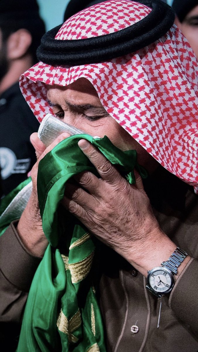 Denaryus's tweet photo. @MaayearSa @SaudiFlagDay @NasserAleyaf السيف وحَّد بلد والحق وحَّد إله
وفيصل الحق وحَّدنا على حـبـه

أحمد 📝

#علم_السعودية_فوق_كل_بيت https://t.co/YCnXV3bA3Y