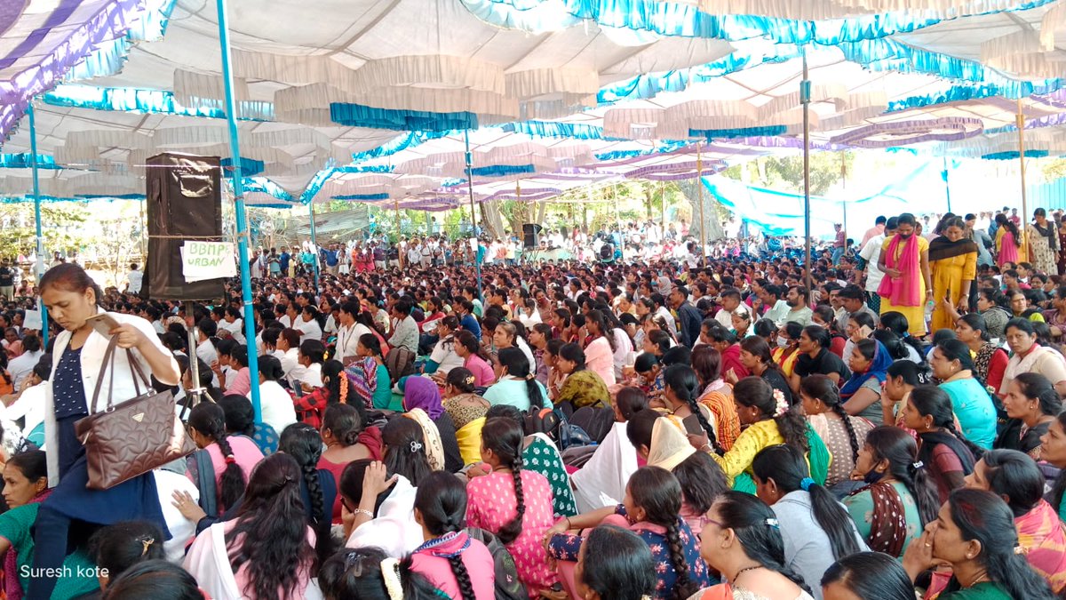 daya22sira's tweet photo. @KicchaSudeep
@DarshanThoogud1
@ShivarajkumarFc

Sir pls bandu support maadi sir NHM health department strike for justice since one month.. Pls 🙏 nimge kai mugitivi bandu support madi sir.. 
Pls see this photos... https://t.co/Uerj3HPyY4