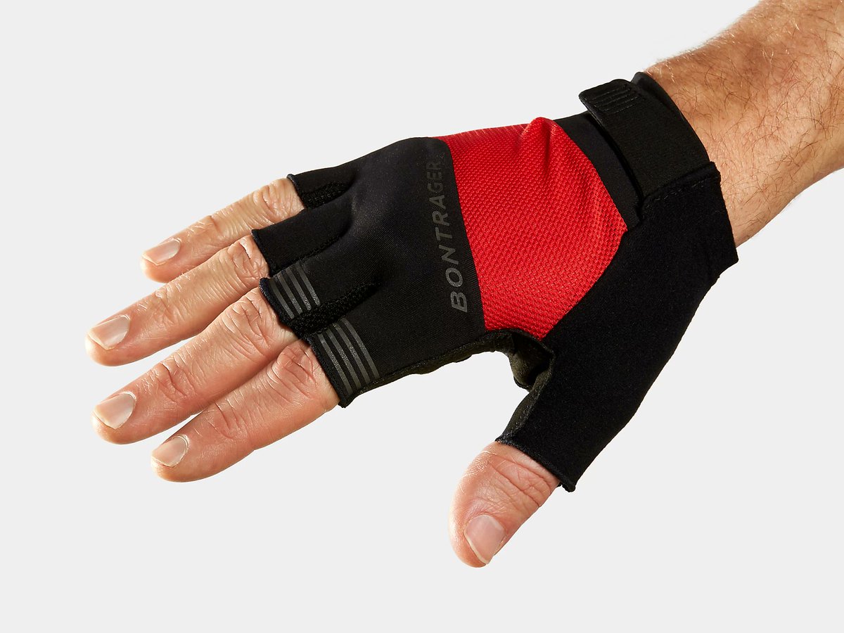 BestBikes_'s tweet photo. At Best Bike we know that long bike journeys can be extremely uncomfortable for your hands. However, the Bontrager Circuit Twin Gel Cycling gloves are a great affordable, yet comfortable gloves that will help you power through those long journeys.
#Bikes #CyclingGloves https://t.co/EDhXxcxagk