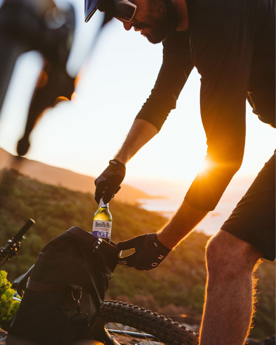 DevilsPeakBeer's tweet photo. Sun's out, there's time for the outdoors. So, we say, follow the LITE!
#DevilsPeakBeer #DevilsPeakLite #AdventureTime https://t.co/Eg582JYwv5