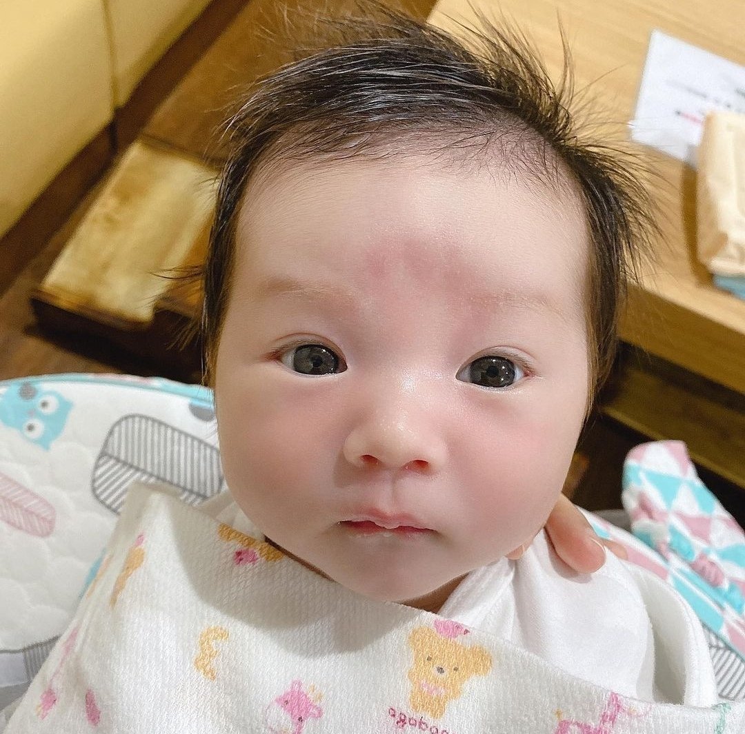 THEIVORYARC's tweet image. ㅤ

Please welcome my precious little baby princess, Renesmee Quinesha Reginald and Odelette Quinesha Reginald. ❤️ Daddy already make over your room, darling.

ㅤ