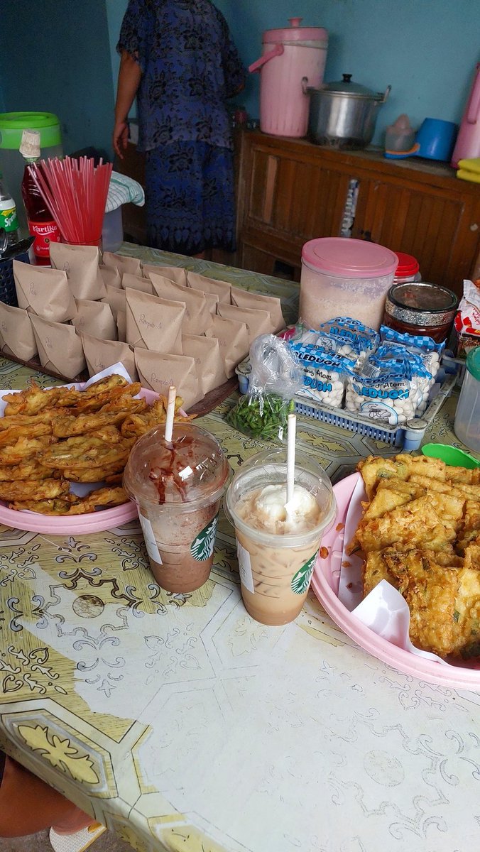 JaenoXTM's tweet photo. @Pecel_Lele5678 @aylin_basyasya Ngudud ngopi madang kelar...
Mau lanjut ngrab pe lanjut bobok.
#DiMobil https://t.co/XDFBg41x9R