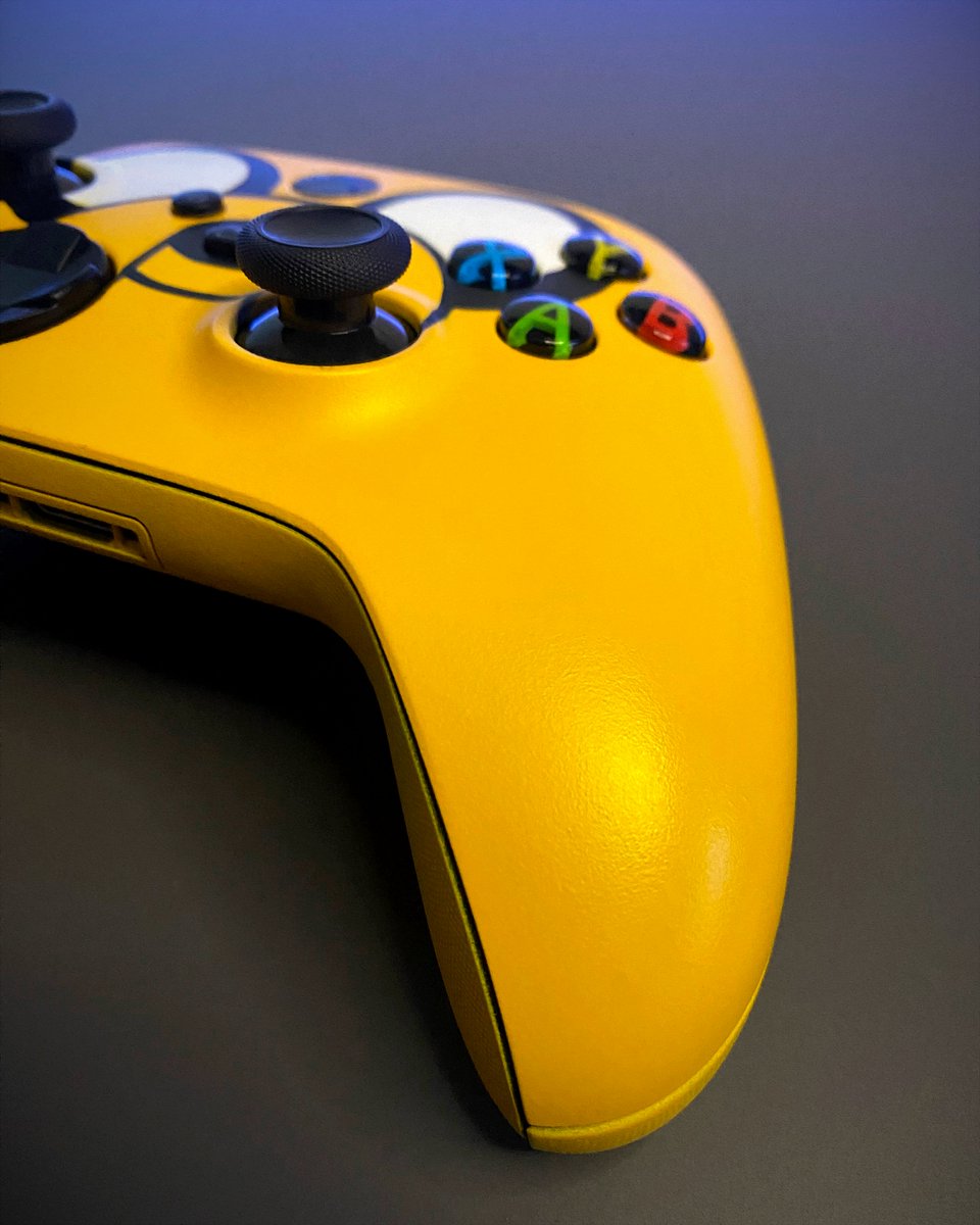 modest_designs_'s tweet image. Jake the Dog Xbox Series Controller

#custompaint #customart #customxboxcontroller #xboxcontroller #xbox #gamingmods #customcontroller #customgamingsetup #jakethedog #adventuretime #multiversus